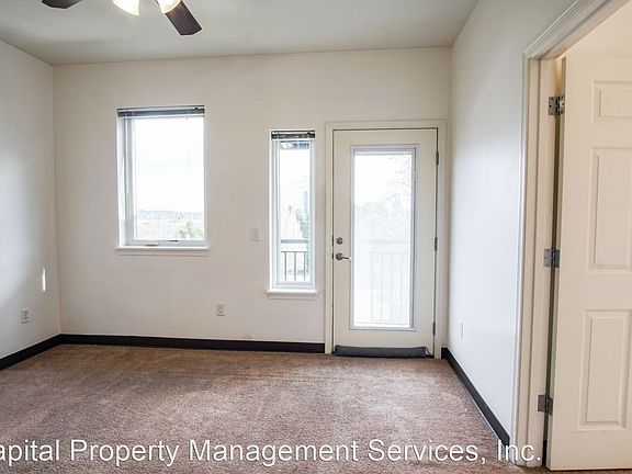4th image of 103 SW Meade St APT 9