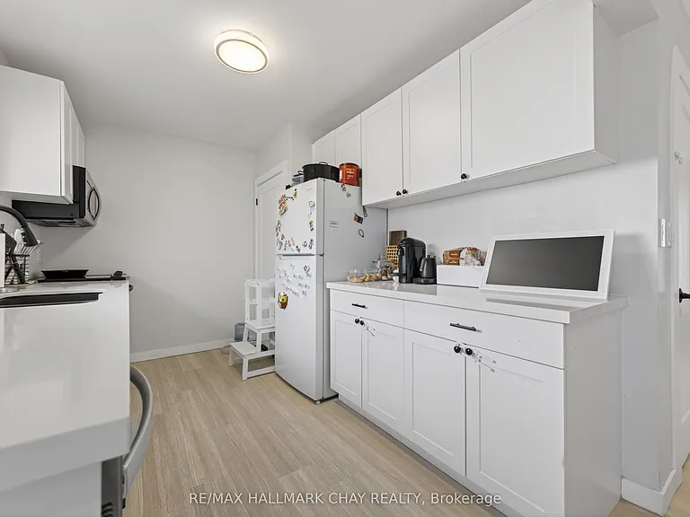 89 North St W — Photo 14