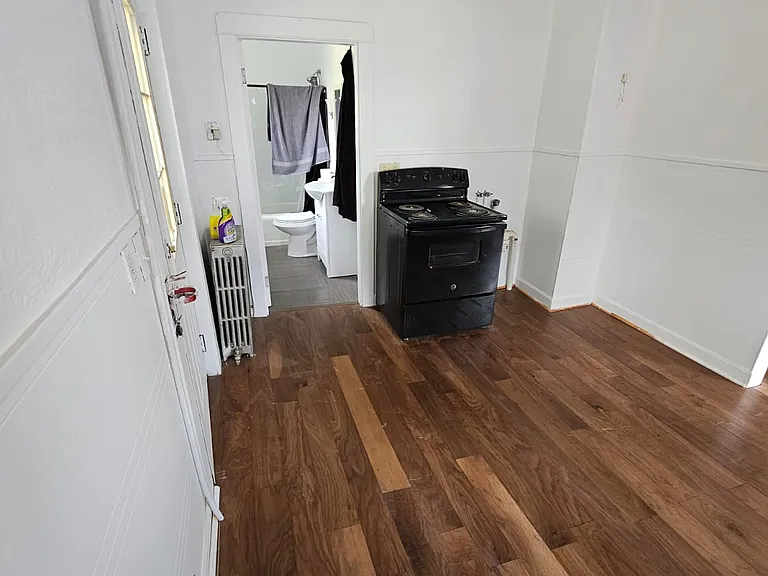 274 Pine St #1 — Photo 12