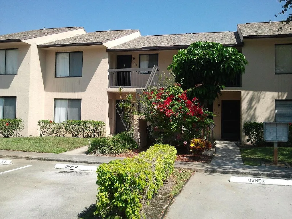 2 bed, 2.0 bath, 950 sqft, $1,850 — Photo 1