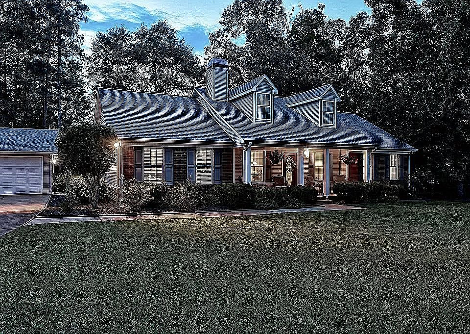 1st image of 570 Austin Dr