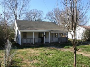 422 N Oak St, Hohenwald, TN 38462