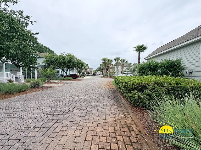137 Golf Villa Dr — Photo 44