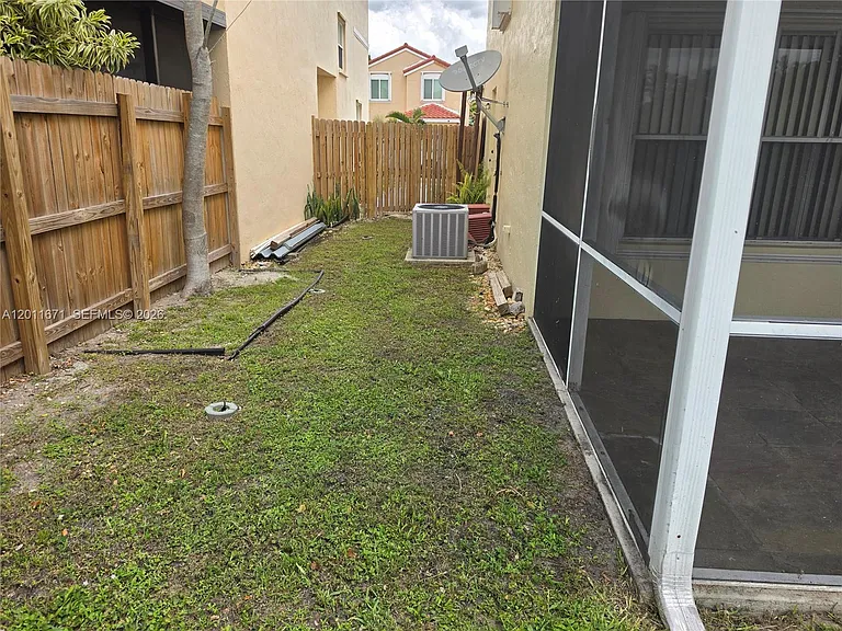 6178 Buena Vista Dr — Photo 5