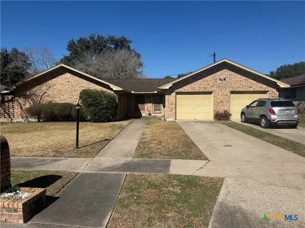 608 King Arthur St, Victoria, TX 77904