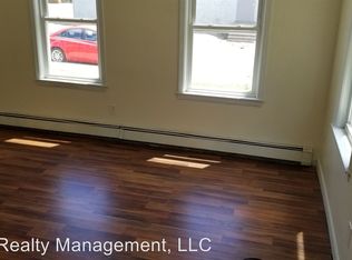 5 Austin St APT 1, Blackstone, MA 01504