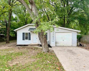 25807 Coolidge Ave, Elkhart, IN, 46517