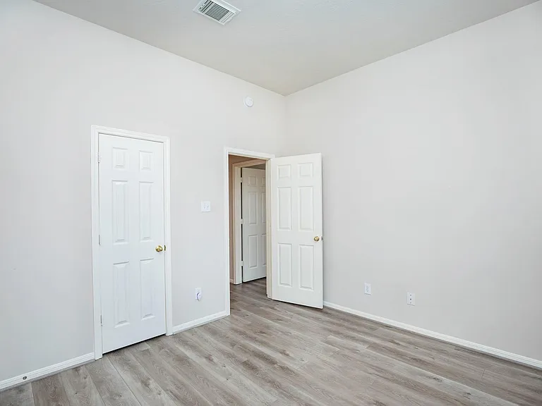 2710 Falcon Knoll Ln — Photo 21