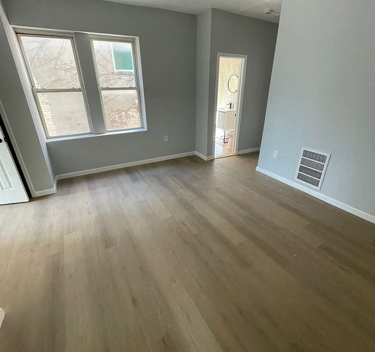 1st image of 387 Avon Ave #7