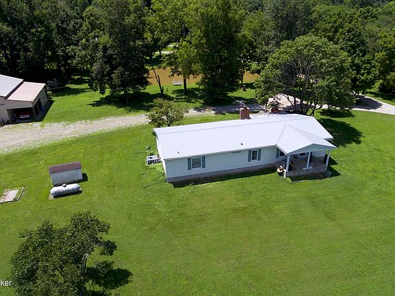 2nd image of 390 Kinder Ln