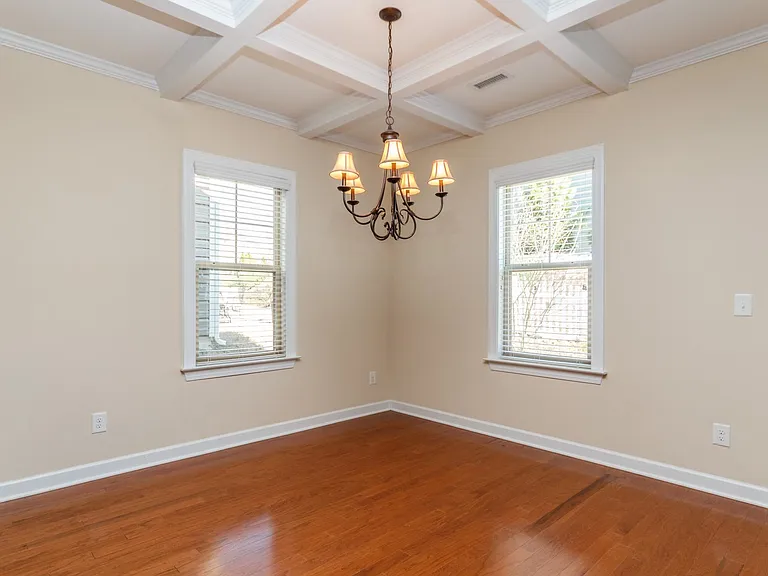 205 Roundhouse Ln — Photo 8