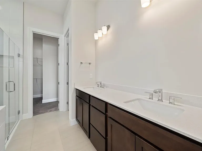 818 SE Courances Dr — Photo 35