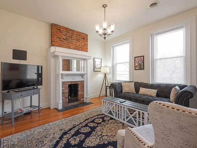113 N Robinson St — Photo 5