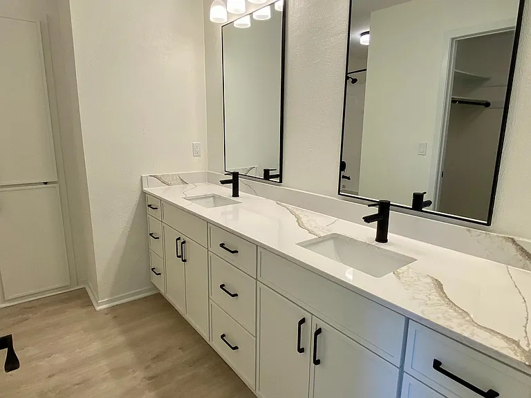 Magnolia Bathroom
