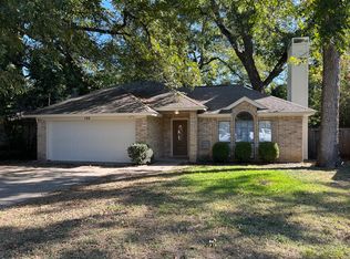 196 Pecan Dr, Westworth Village, TX 76114