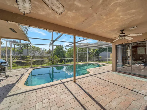 9220 SW 56th St, Cooper City, FL 33328