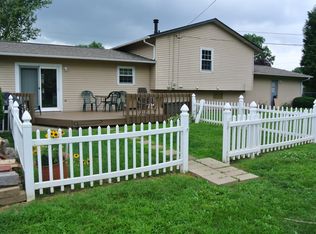 236 Sherwood Downs Rd S, Newark, OH 43055