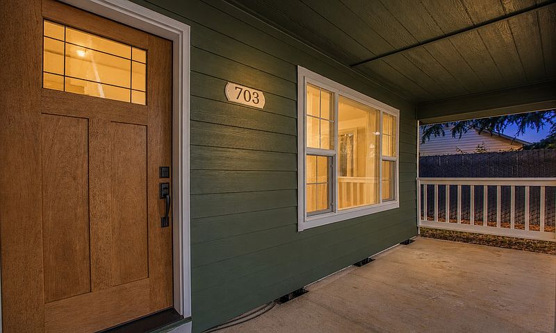 3rd image of 703 NW 114th St