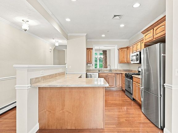 3rd image of 152 Spring Meadow Ln Unit 152