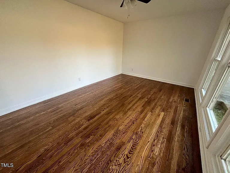 916 Forge Rd — Photo 9