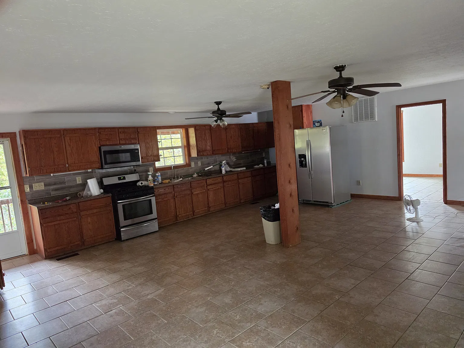 2 bed, 1200 sqft, $1,400 — Photo 4