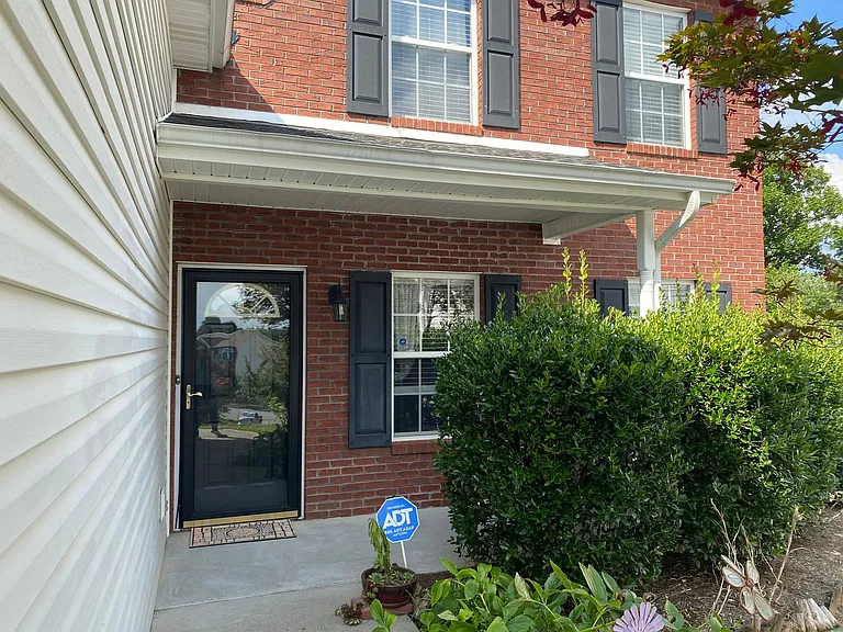 2508 Forest Valley Ln — Photo 2