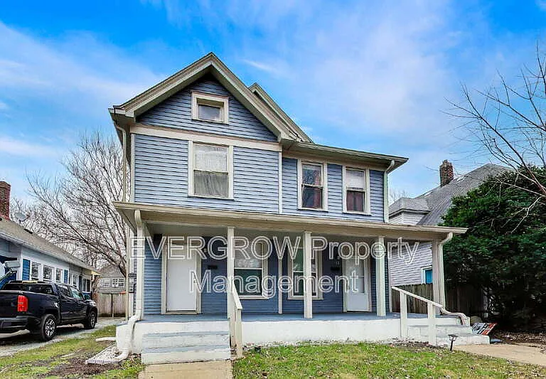 415 N Oxford St — Photo 2