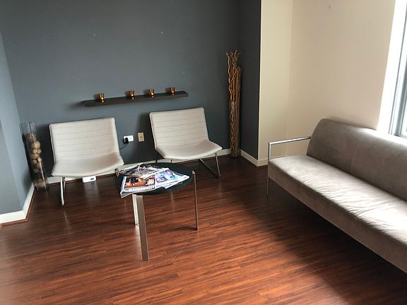 2nd image of 552 W Kinzie St #W1906