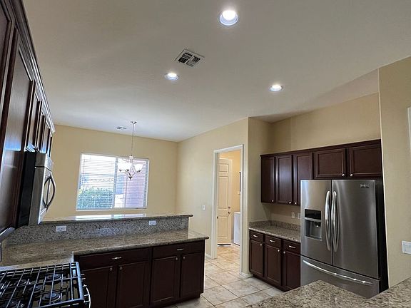 4th image of 4252 N Bainsbury Dr