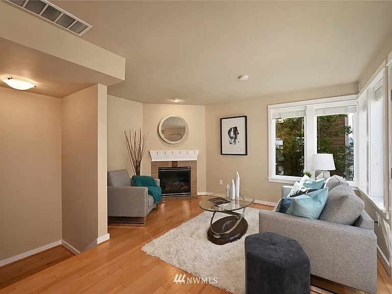 2337 Yale Ave E #B — Photo 24
