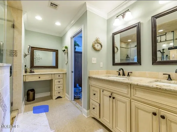162 Impatiens Ct, Toms River, NJ 08753
