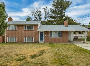 8327 S Romaine Dr, Sandy, UT 84070