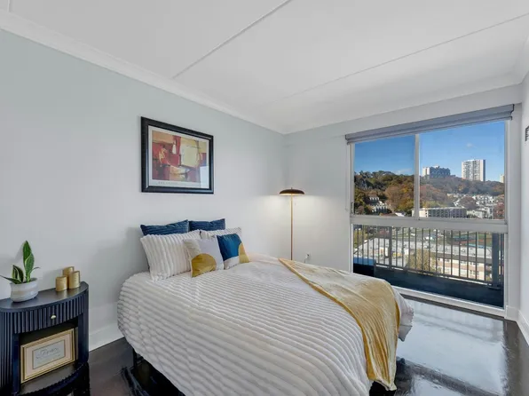 1077 River Road image 8 of 33