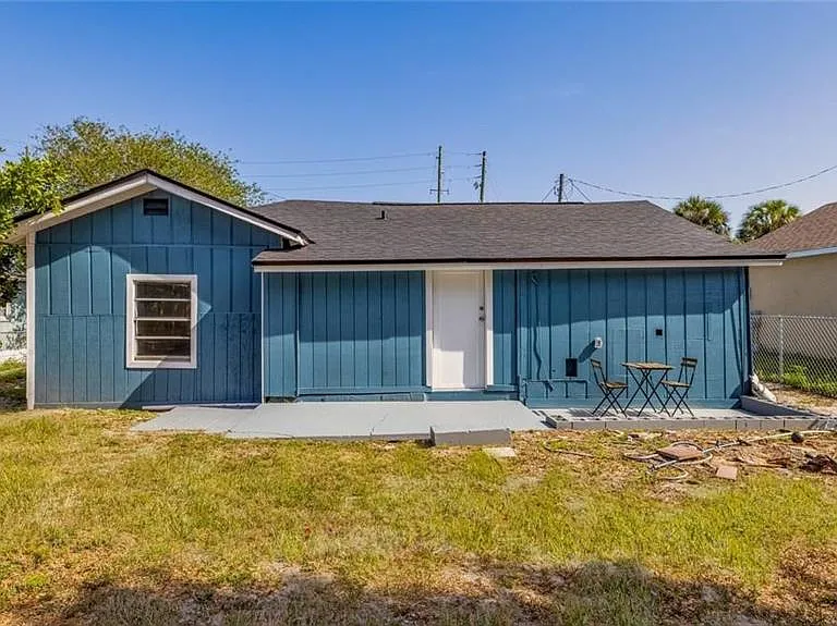 Carolyn Ave — Photo 27