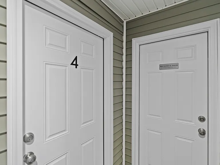 816 Asylum St #4 — Photo 3