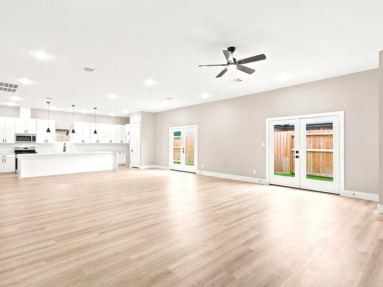 2610 Liguria Ln — Photo 6