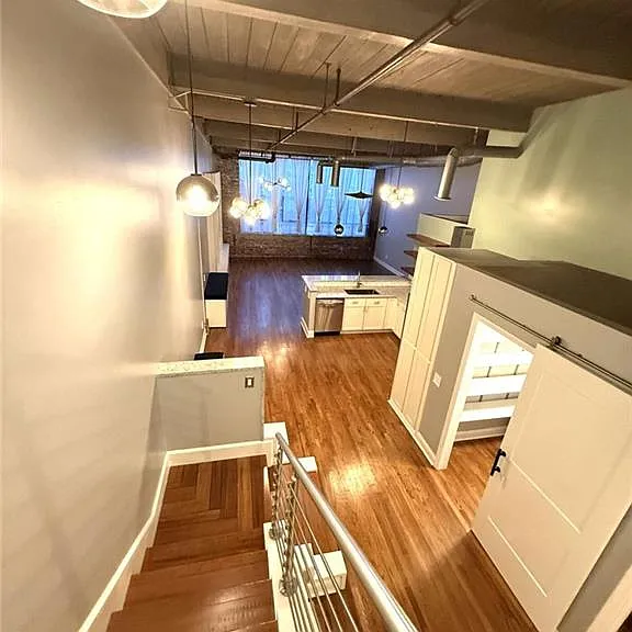 210 Walker St SW #8 — Photo 17