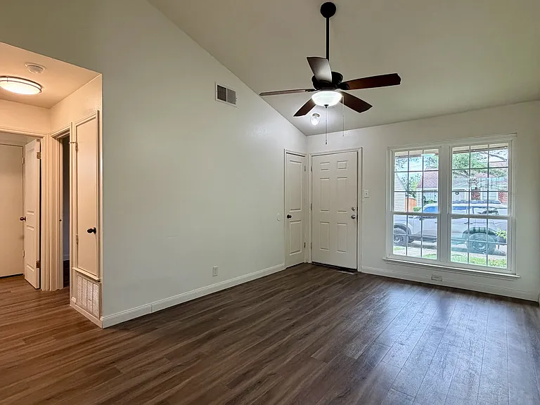 9140 Timber Path — Photo 5