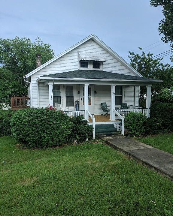1st image of 406 Magnolia Ave
