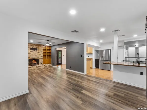 3614 Versailles Dr, San Antonio, TX 78219