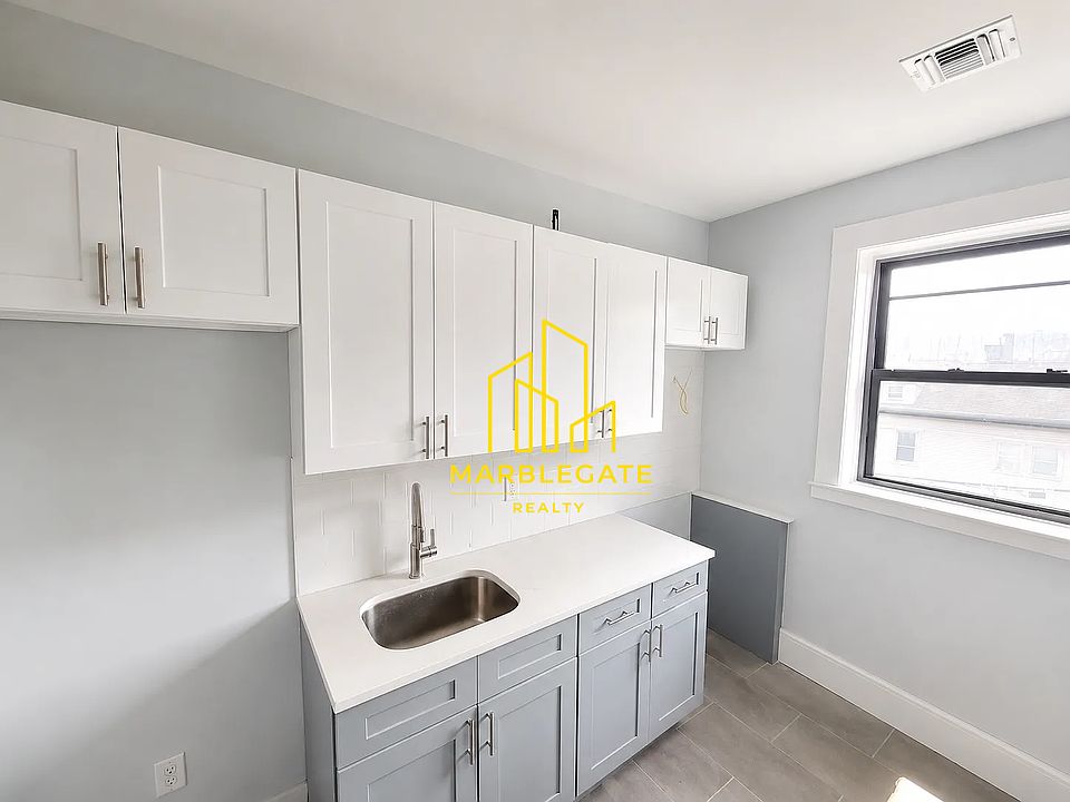 1st image of 125 Osborne Ter #144