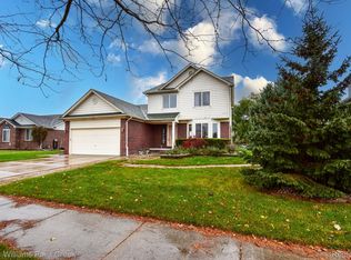 51610 Wilshire Dr, New Baltimore, MI 48047