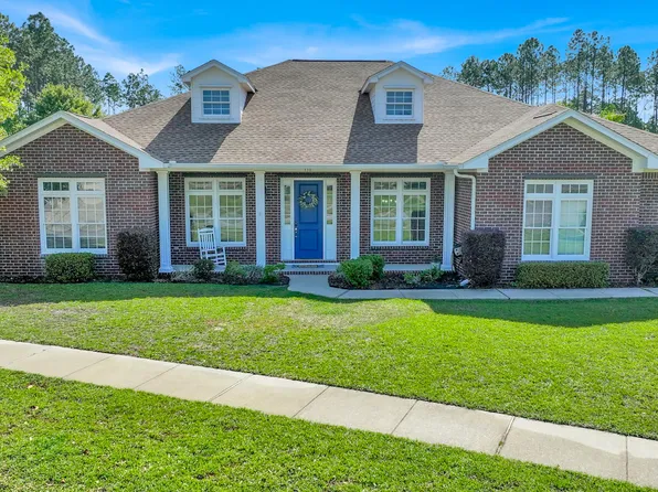 738 Symphony Way, Freeport, FL 32439