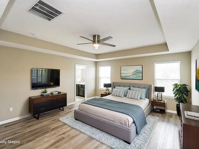 918 Glendale Ln — Photo 12