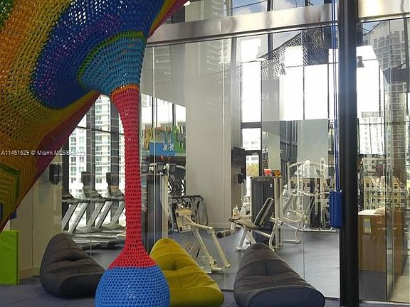 3rd image of 1010 Brickell Ave Unit 3706
