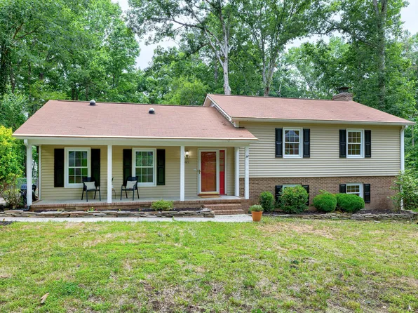 5121 Raintree Rd, Durham, NC 27712