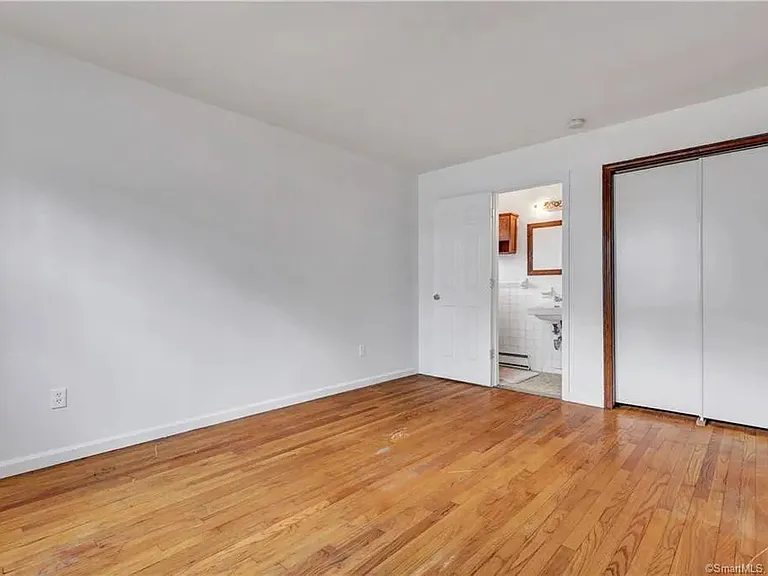 38 Diamond St — Photo 20