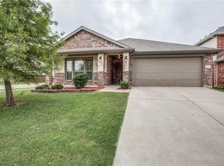 900 Austin Ln, Lavon, TX 75166