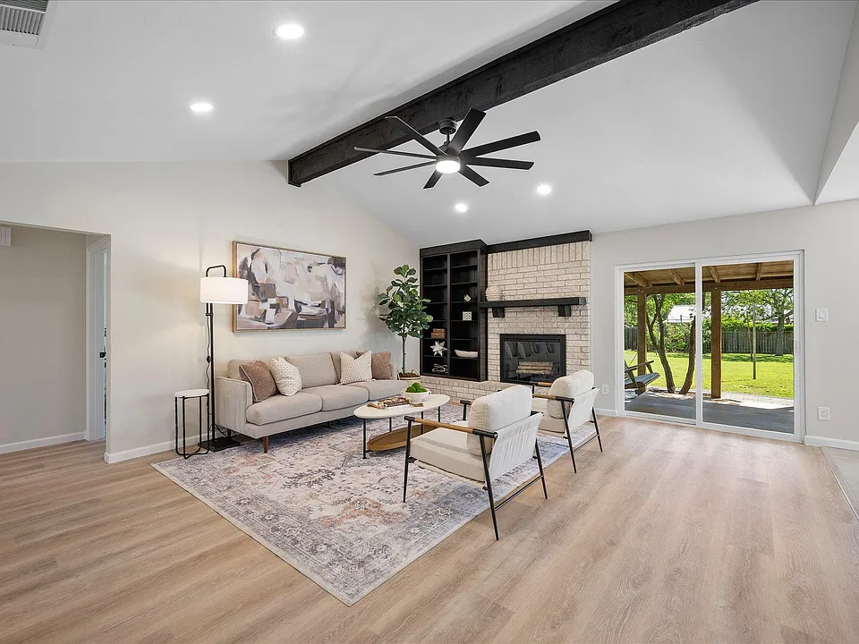 109 Woodland Rd