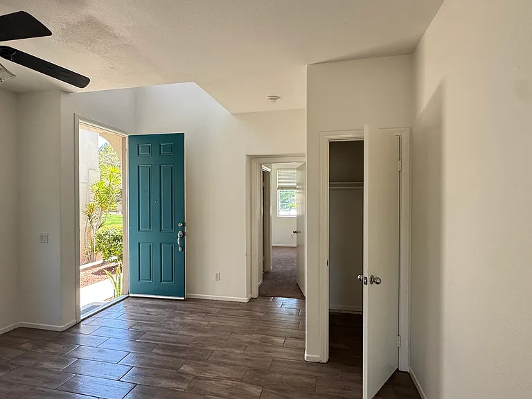 973 Yosemite Dr — Photo 12